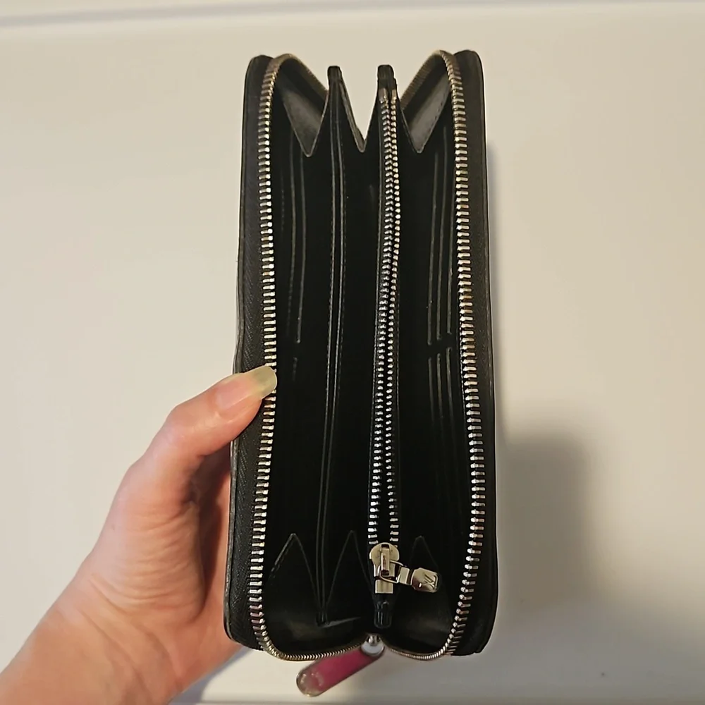 Louis Vuitton black epi zippy organizer wallet - Picture 6 of 12
